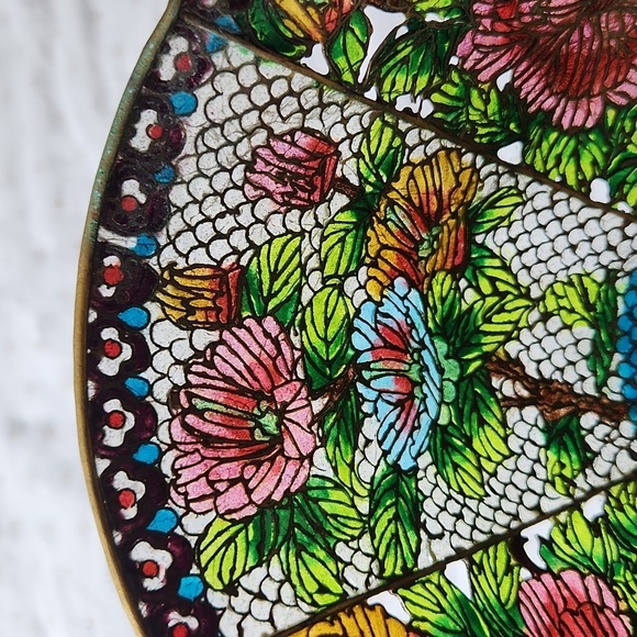 Antic Handmade Chinese Intricate  Plique-a-Jour  Bowl with Gold Accents - Picture 8 of 12